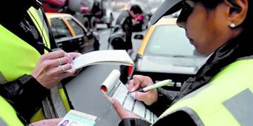 Cómo consultar las multas de tránsito de forma online.