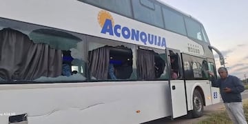 Accidente en ruta 38: Colectivo y camión tabacalero chocan en La Cocha.