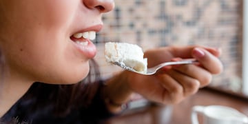 Combinó un exquisito postre con un alimento salado y causó furor en TikTok: “Quedate con quien no te mire mal cuando hacés este manjar”.