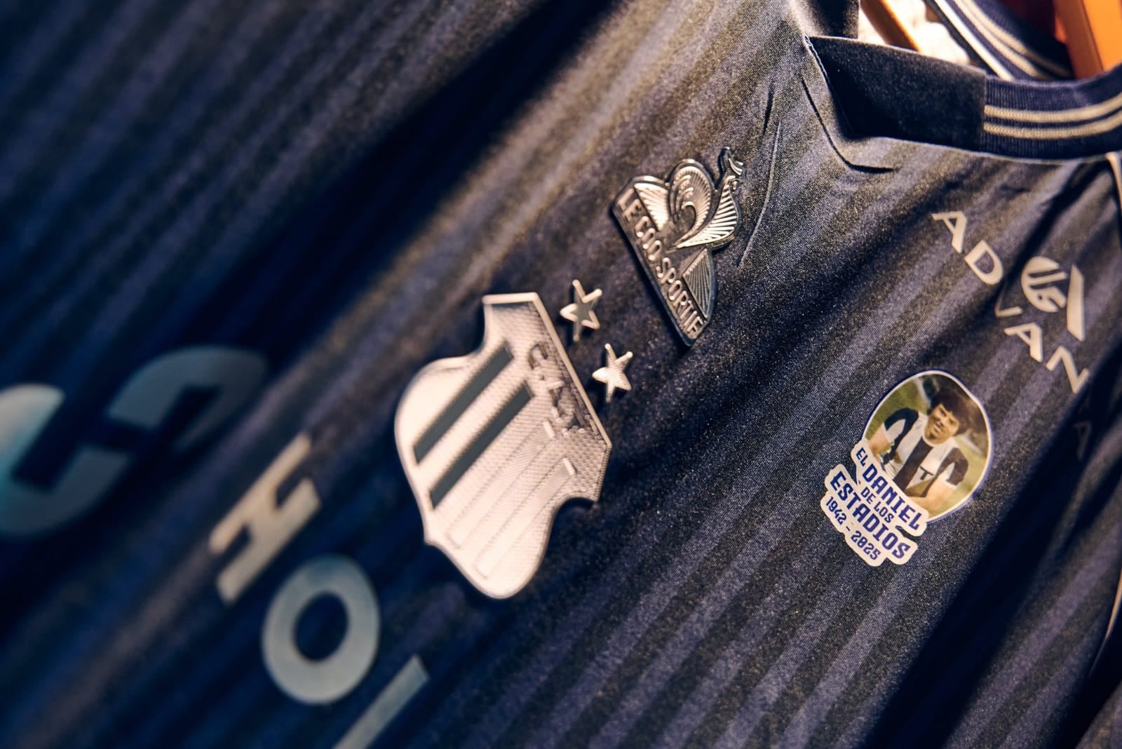 La camiseta especial en homenaje a Daniel Willington. (Gentileza)