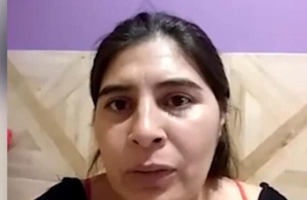 El desgarrador relato de la mamá de la nena con cáncer que debió cruzar de Tucumán a Santiago en brazos de su papá