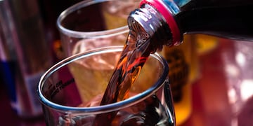 El impactante truco de TikTok para mantener el gas en las bebidas.