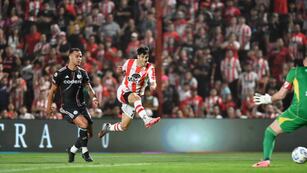 El gol a River en Alta Córdoba. Parte de la producción de Gregorio Rodríguez, quien pasa de Instituto al Melgar de Perú.