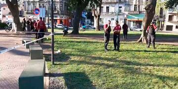Constitución: atacó con un cuchillo a dos policías y terminó con dos balazos