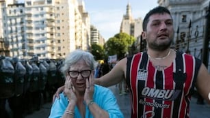 Las hinchadas de fútbol se unieron para defender a los jubilados: cuándo y dónde será la marcha convocada por los clubes