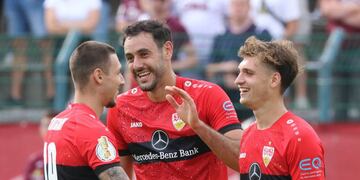 Mateo Klimowicz celebrando uno de sus goles con la camiseta del Stuttgart.
