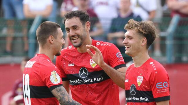 Mateo Klimowicz celebrando uno de sus goles con la camiseta del Stuttgart.