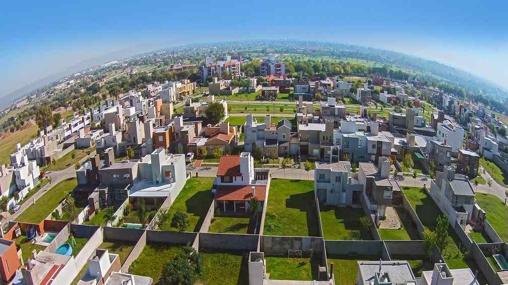 COLINAS DE MANANTIALES.Ofrece lotes de 250 a 450 metros cuadrados. (Foto Edisur)
