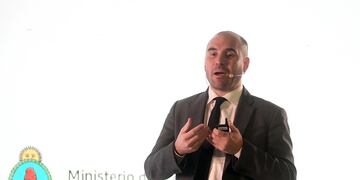 Martín Guzmán Ministro de Economía de la Nación en La Asociación Empresaria Argentina AEA. (FEderico López Claro / La Voz)