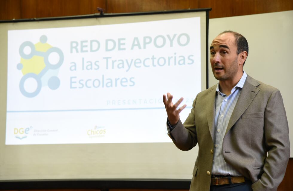 La DGE presentó las acciones para disminuir la brecha y el abandono escolar de los estudiantes