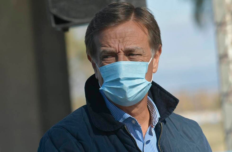 Examinan incluir los fines de semanas a las restricciones según la terminación de DNI