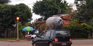 Puerto Iguazú: por la emergencia hídrica, creció exponencialmente la demanda de tanques de agua. Foto: Norma Devechi