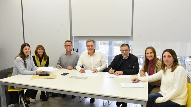 Firma de convenios entre la Municipalidad de Rafaela y la UNRaf