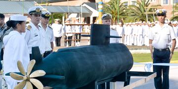 Inauguraron un memorial del ARA San Juan en la Escuela de Suboficiales de la Armada.