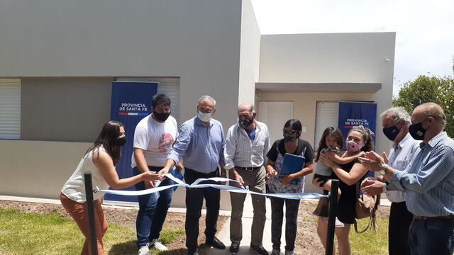 Firma de convenios para la construcción de viviendas en el Departamento Castellanos