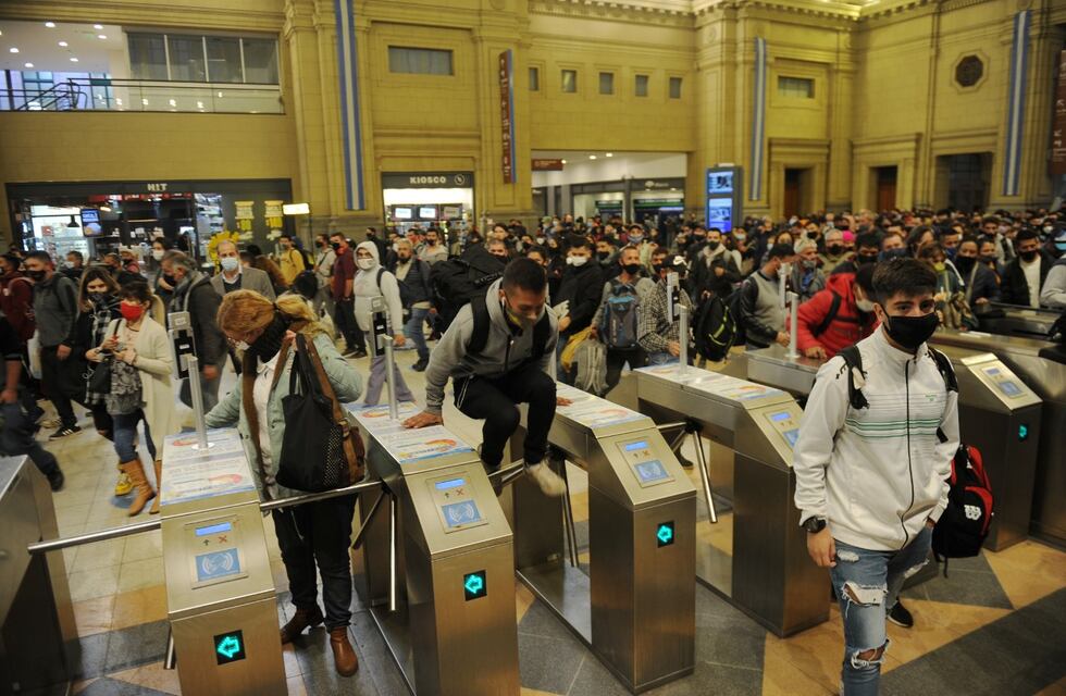 Caos en Constitución: un corte en Avellaneda generó disturbios en Constitución
