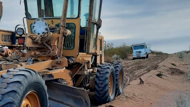 Comenzaron a trabajar en los caminos ganaderos.