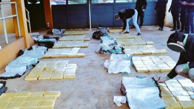 Tras persecución, incautan marihuana en San Pedro.