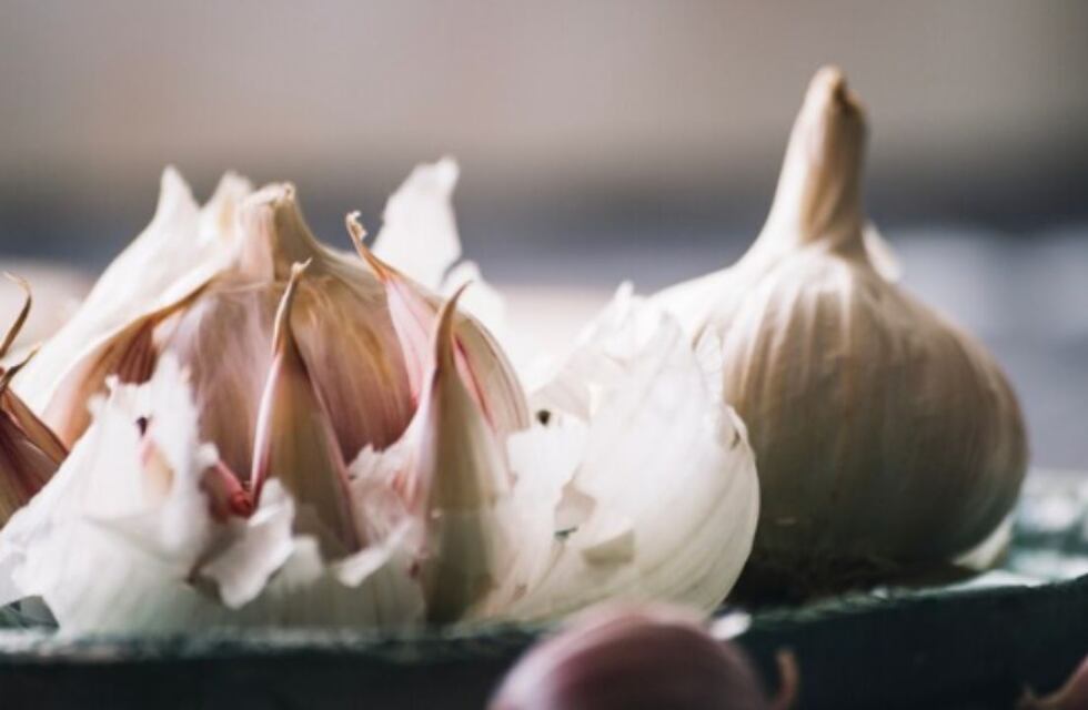 Guía rápida y sencilla de cómo frizar ajo y que dure meses