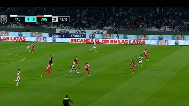 El off side que vieron el línea y el VAR, y que era el segundo de Talleres ante Argentinos (Captura).