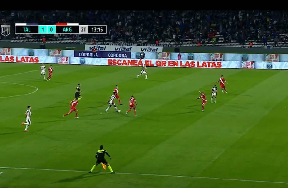 Video: para la polémica, el gol que le anularon a Girotti para el segundo de Talleres