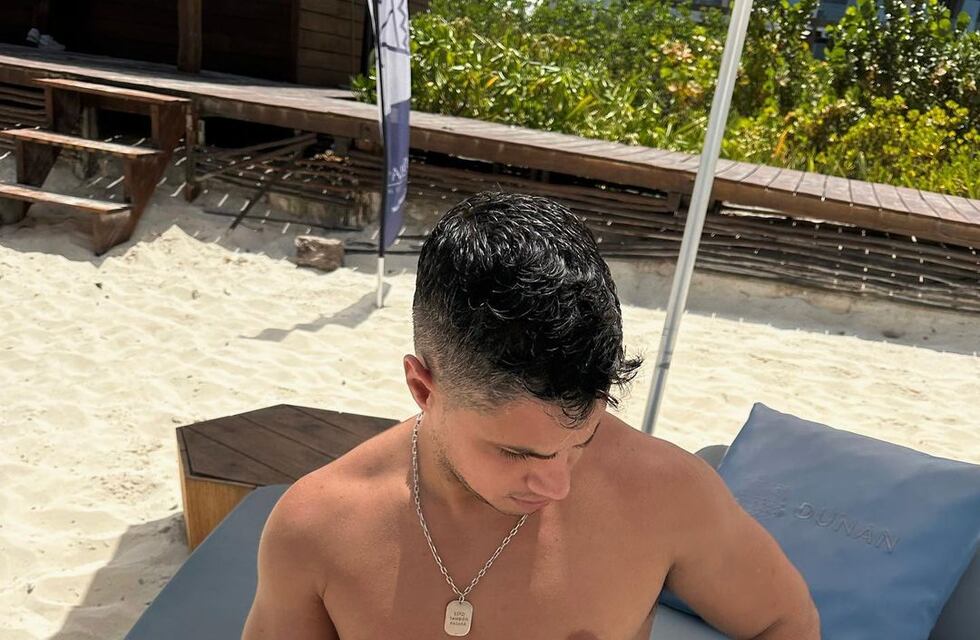 El cordobés Alexis “Conejo” Quiroga hizo suspirar a sus seguidoras desde las playas de Méjico