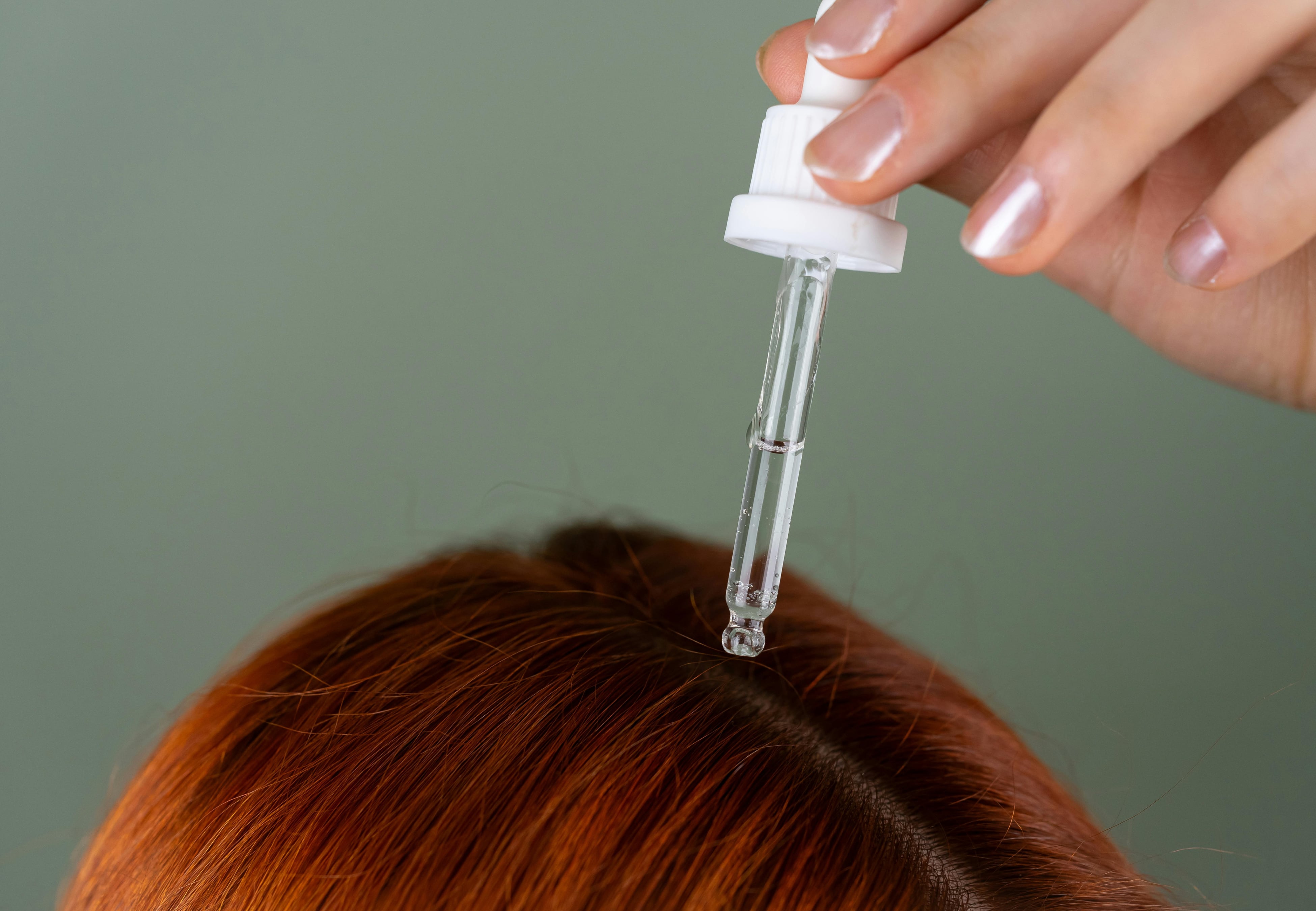 Con estos tips podrás eliminar la caspa de tu cabello.