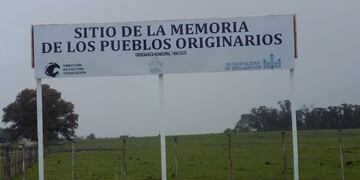 El Sitio de la Memoria de los Pueblos Originarios en Tres Arroyos ya cuenta con la nueva cartelería