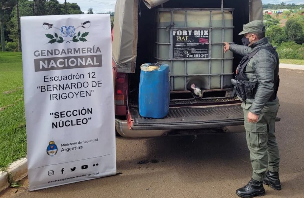 Bernardo de Irigoyen: Gendarmería secuestró una camioneta que transportaba más de 1000 litros de Gasoil