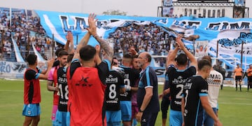 Gimnasia y Esgrima de Jujuy avanzó a la segunda fase del Reducido y mantiene viva la ilusión del ascenso.