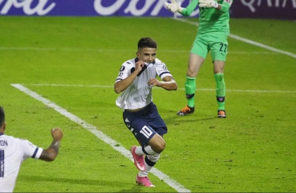 Copa Libertadores: Vélez le ganó 3-1 a Liga de Quito y trepó al segundo puesto del Grupo G