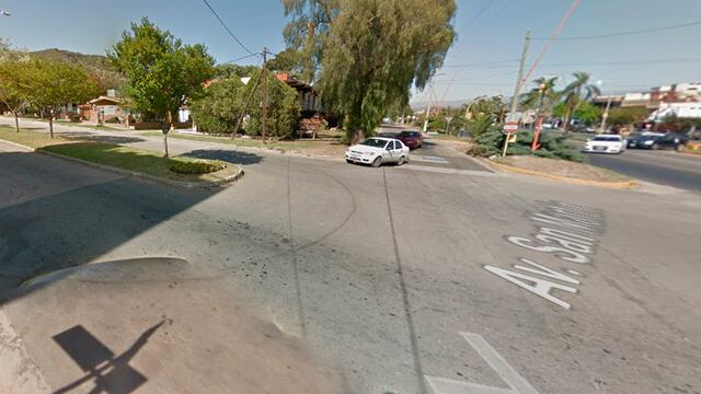 Se arregló la rotura del caño de agua en Av. San Martín y Gabriela Mistral.