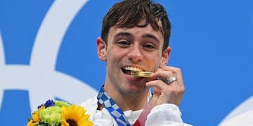 Tom Daley ganó la medalla de oro en saltos ornamentales.