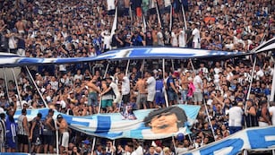 Un marco impactante en el Kempes. La gente de Talleres esperaba más, tras un deslucido primer tiempo (Ramiro Pereyra / La Voz)