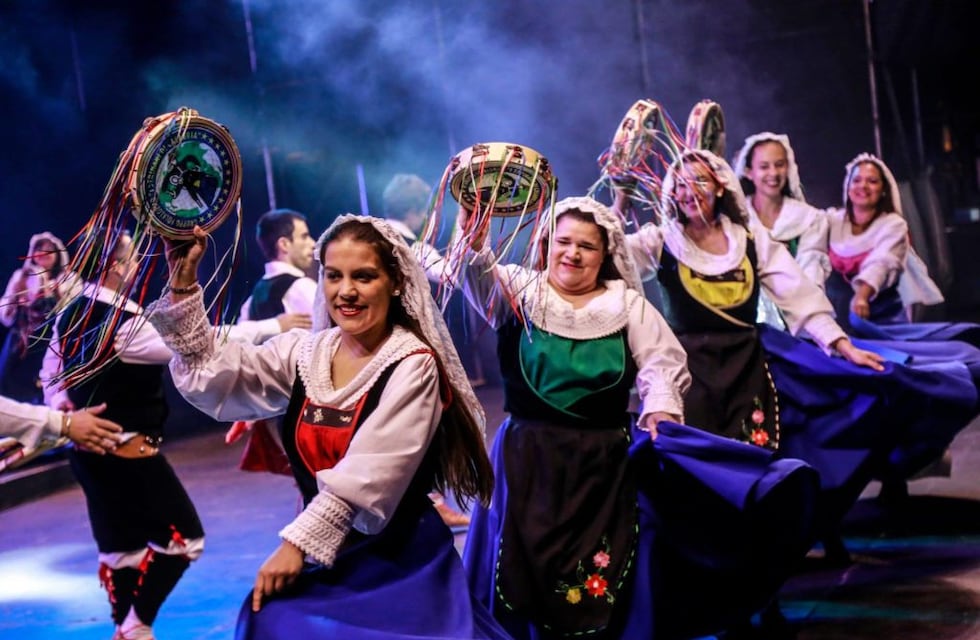 Colectividades en Rosario: la programación de las últimas cuatro noches