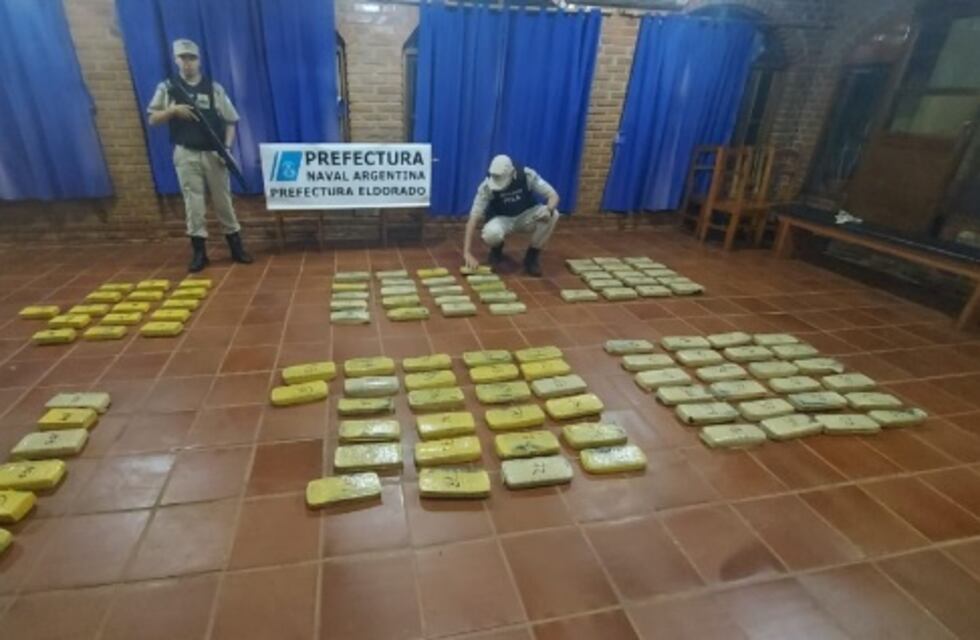 Prefectura Naval Argentina incauta más de 100 panes de marihuana en Eldorado