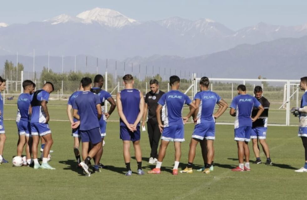 Godoy Cruz perdió ante Colón, sigue sin ganar y los hinchas explotaron en las redes