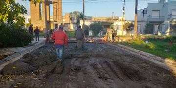 Comenzó la obra de pavimentación del  Pasaje Maestro  Slebos  en el Barrio Atepam de Tres Arroyos