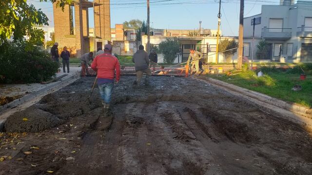 Comenzó la obra de pavimentación del  Pasaje Maestro  Slebos  en el Barrio Atepam de Tres Arroyos