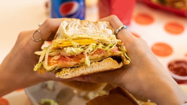 Cuánto cuesta una cena para dos personas en la mejor lomitería de Córdoba.