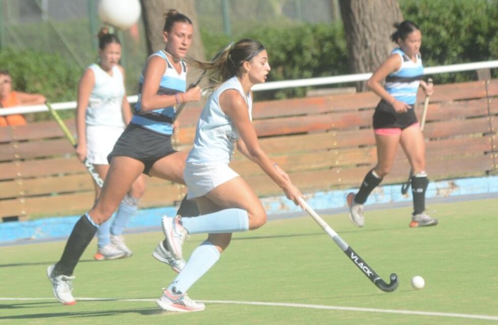 Hockey: Puerto Belgrano y Sporting comenzaron el torneo de la Asociación Bahiense