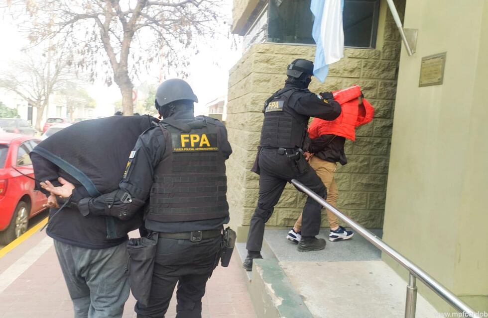 Dos hermanos detenidos por la FPA en Arroyito y La Tordilla por venta de estupefacientes
