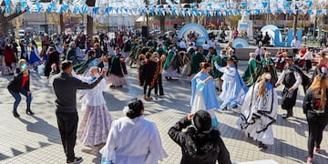 Histórico festejo del Día de la Independencia en Las Heras.