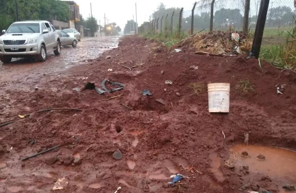 Conexiones clandestinas causan serios daños en un acueducto en Puerto Iguazú