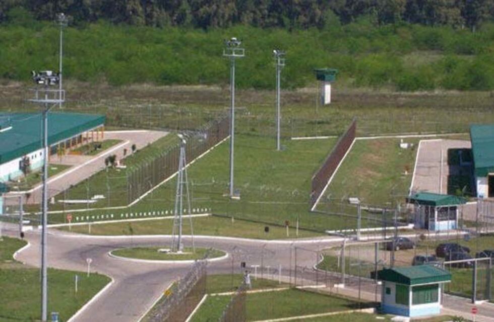 Fibra óptica en las cárceles: critican las advertencias de Pablo Javkin