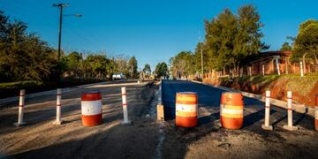 Colonia Guaraypo: la DPV ejecuta obras de pavimentación en el acceso