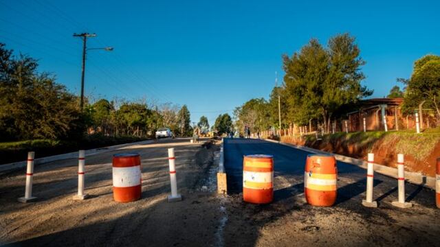 Colonia Guaraypo: la DPV ejecuta obras de pavimentación en el acceso