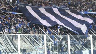 Los hinchas de Talleres festejaron triunfos con cada nuevo Papa en dos oportunidades anteriores.