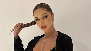 Romina Malaspina deslumbró con un look total black