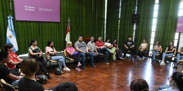 30 jóvenes comenzarán su entrenamiento en empresas de la ciudad